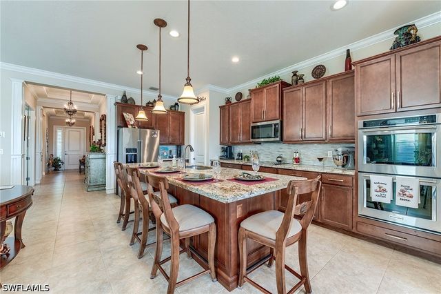 9263 Glenforest DR, Naples, FL 34120