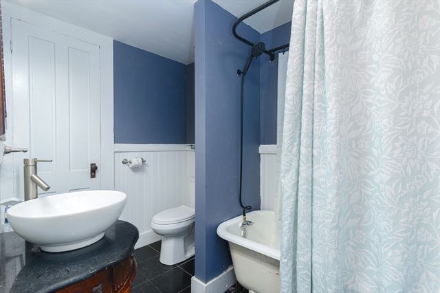 35 Bacon Street, Warren, MA 01083