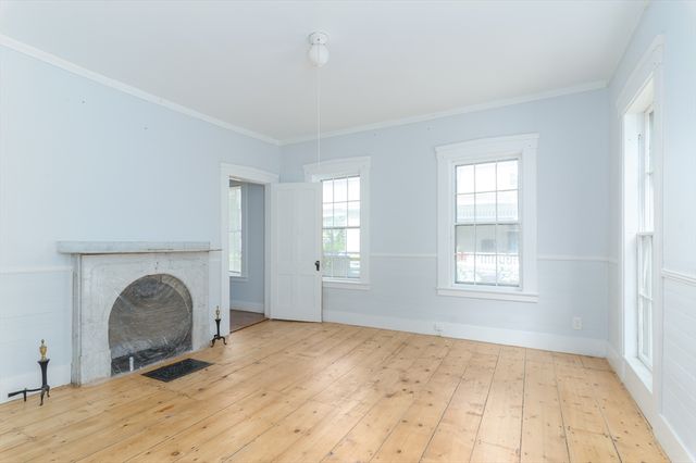 35 Bacon Street, Warren, MA 01083