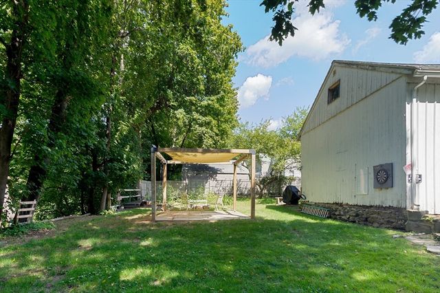 35 Bacon Street, Warren, MA 01083