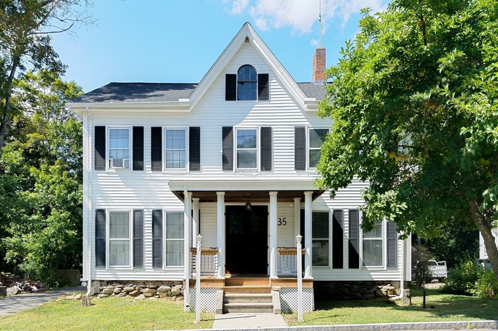 35 Bacon Street, Warren, MA 01083