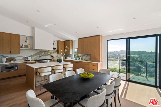 2536 Medlow Avenue, Los Angeles, CA 90041
