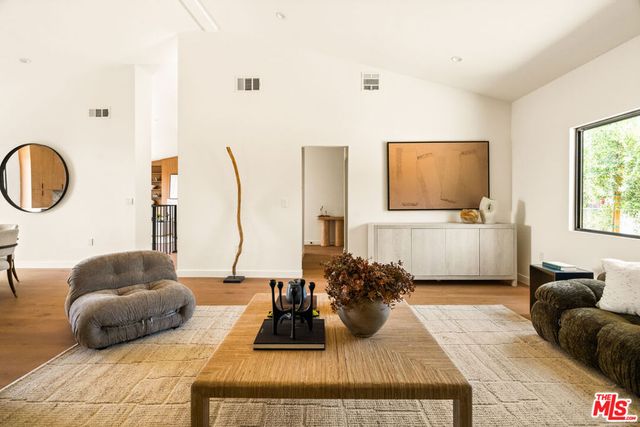 2536 Medlow Avenue, Los Angeles, CA 90041