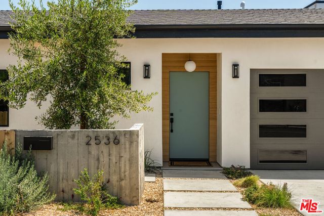 2536 Medlow Avenue, Los Angeles, CA 90041