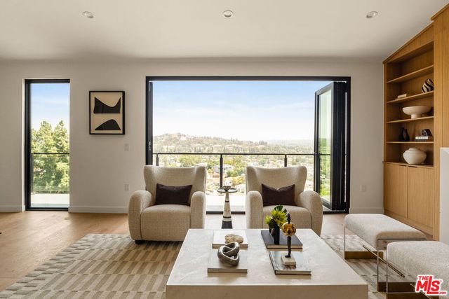 2536 Medlow Avenue, Los Angeles, CA 90041
