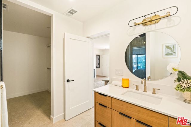 2536 Medlow Avenue, Los Angeles, CA 90041