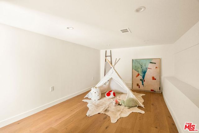2536 Medlow Avenue, Los Angeles, CA 90041
