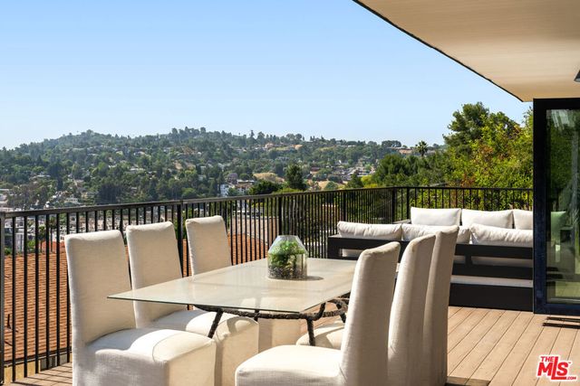 2536 Medlow Avenue, Los Angeles, CA 90041