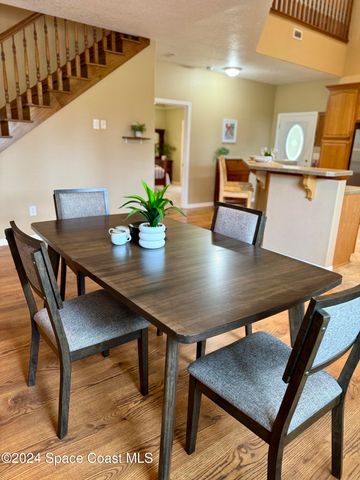 2885 Foxglove Avenue SW, Palm Bay, FL 32908