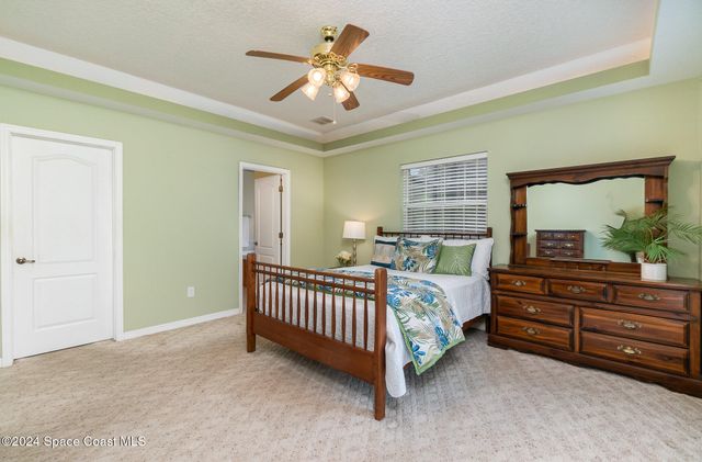 2885 Foxglove Avenue SW, Palm Bay, FL 32908