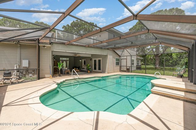 2885 Foxglove Avenue SW, Palm Bay, FL 32908