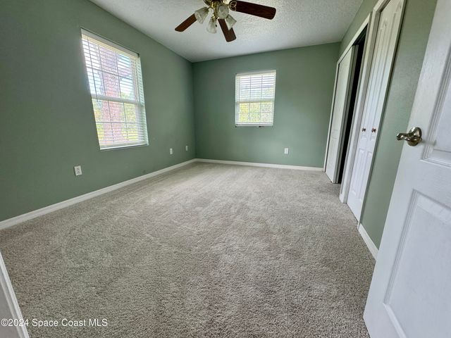 2885 Foxglove Avenue SW, Palm Bay, FL 32908