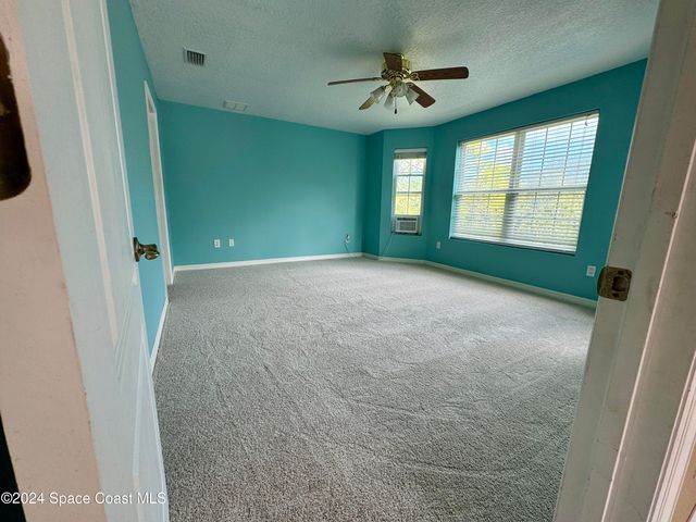 2885 Foxglove Avenue SW, Palm Bay, FL 32908