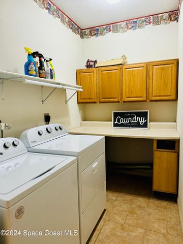 2885 Foxglove Avenue SW, Palm Bay, FL 32908