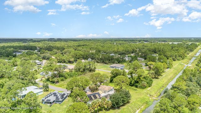 2885 Foxglove Avenue SW, Palm Bay, FL 32908