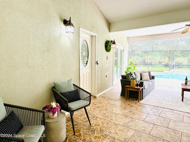 2885 Foxglove Avenue SW, Palm Bay, FL 32908