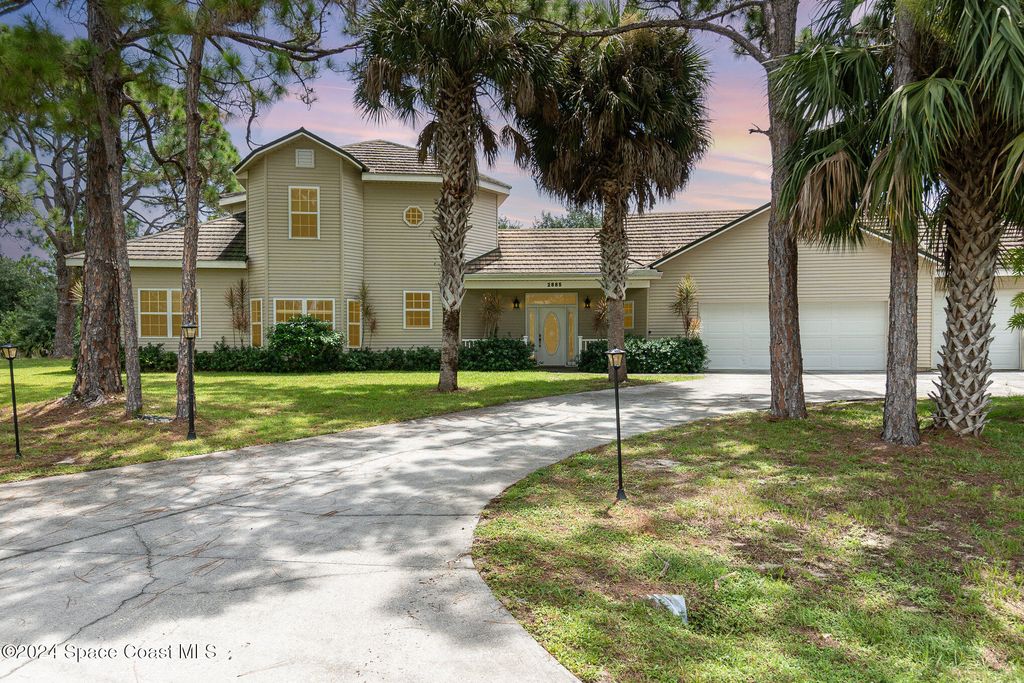 2885 Foxglove Avenue SW, Palm Bay, FL 32908