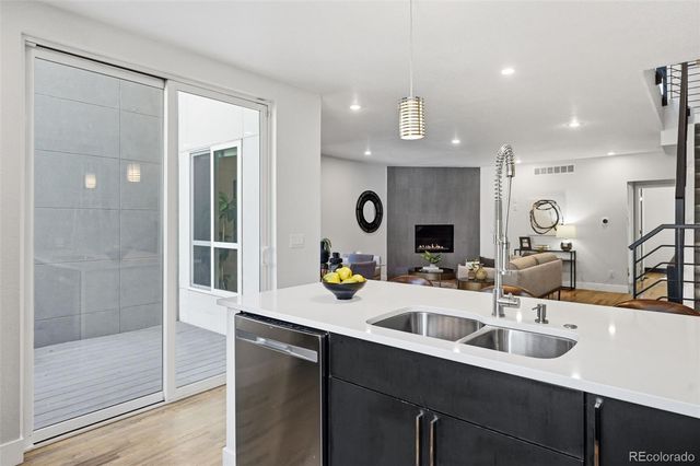 8150 W 10th Avenue, Lakewood, CO 80214
