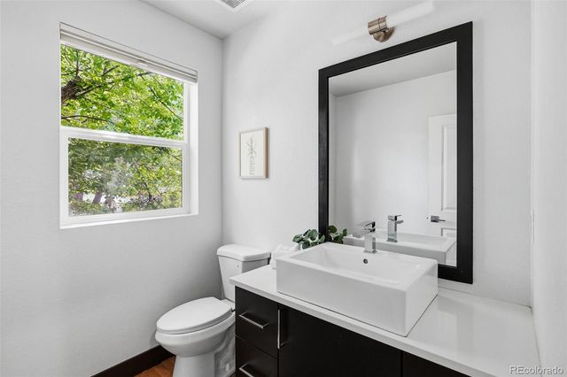 8150 W 10th Avenue, Lakewood, CO 80214