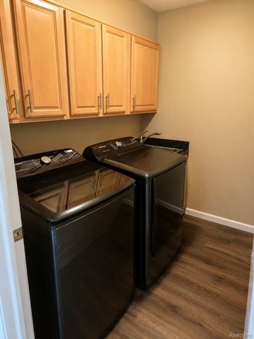 3200 E Bayliss Drive E, Oxford Charter Township, MI 48371
