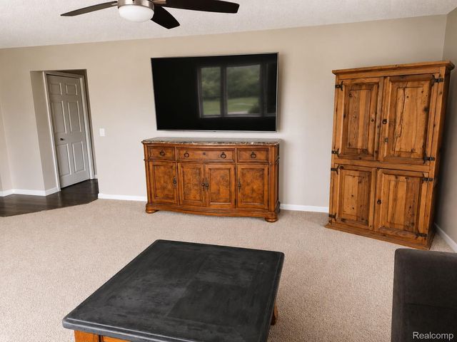 3200 E Bayliss Drive E, Oxford Charter Township, MI 48371