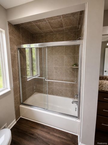 3200 E Bayliss Drive E, Oxford Charter Township, MI 48371