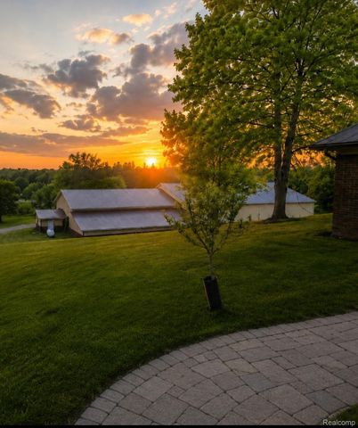 3200 E Bayliss Drive E, Oxford Charter Township, MI 48371