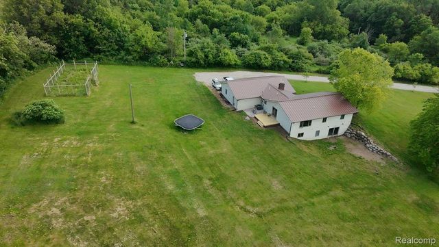 3200 E Bayliss Drive E, Oxford Charter Township, MI 48371