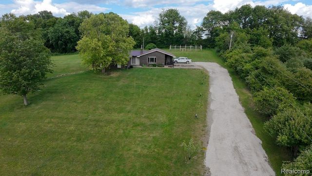 3200 E Bayliss Drive E, Oxford Charter Township, MI 48371