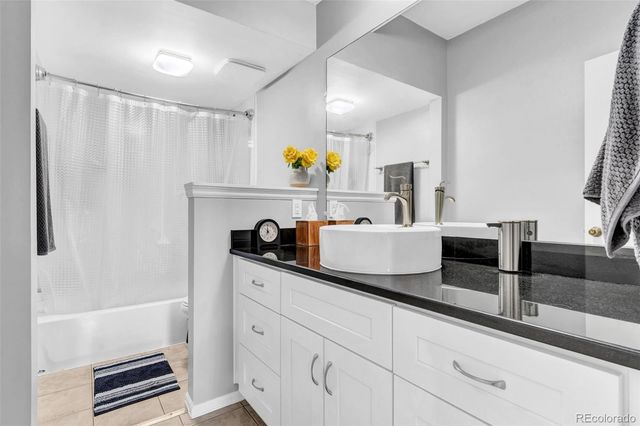 364 S Ironton Street 424, Aurora, CO 80012