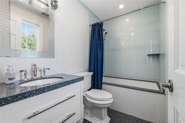 68 Maple Avenue, Bethpage, NY 11714