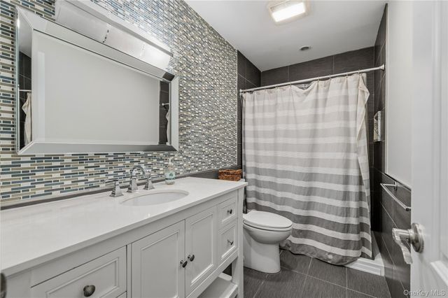 68 Maple Avenue, Bethpage, NY 11714