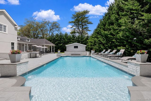 68 Maple Avenue, Bethpage, NY 11714