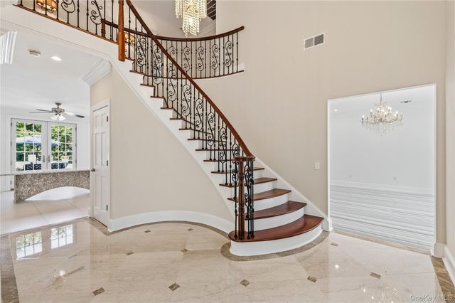 68 Maple Avenue, Bethpage, NY 11714