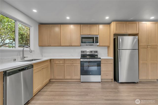 2728 Natalie Lane, Steilacoom, WA 98388