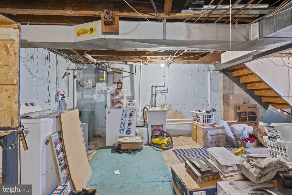 Image 31 of property listing at 1870 YAKONA RD, Baltimore, MD 21234