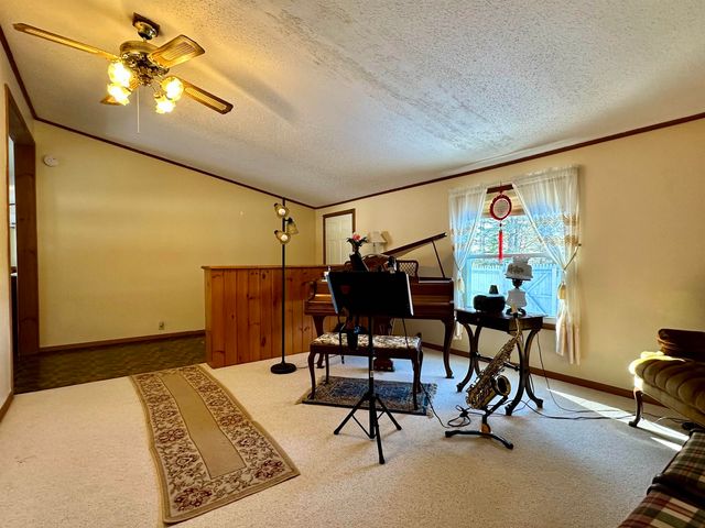 133 Otter View Drive, Clarendon, VT 05759