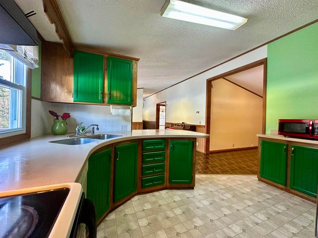 133 Otter View Drive, Clarendon, VT 05759