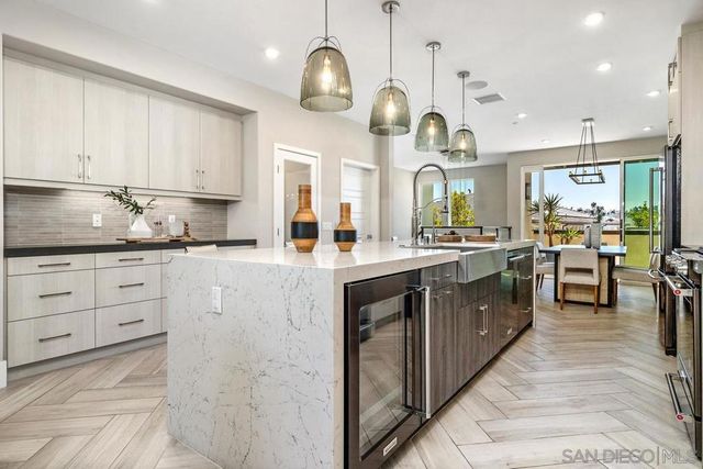2856 Avella Circle, San Diego, CA 92108