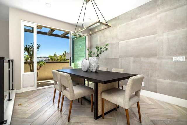 2856 Avella Circle, San Diego, CA 92108