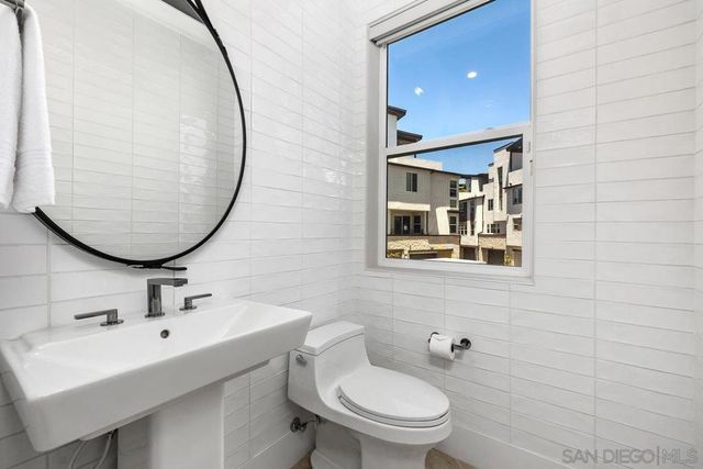2856 Avella Circle, San Diego, CA 92108