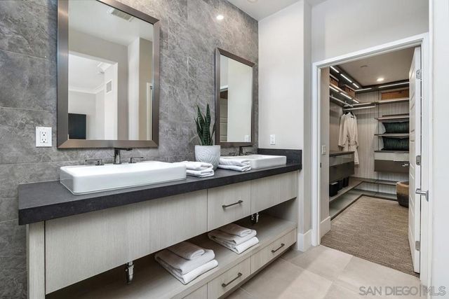 2856 Avella Circle, San Diego, CA 92108