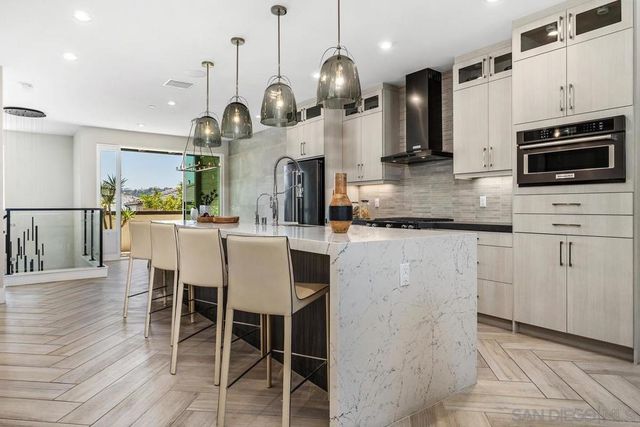 2856 Avella Circle, San Diego, CA 92108