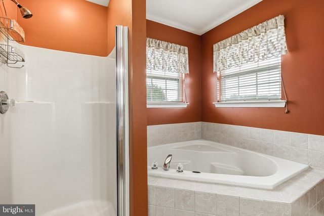 15 VALLEY FORGE DR, Woolwich Township, NJ 08085