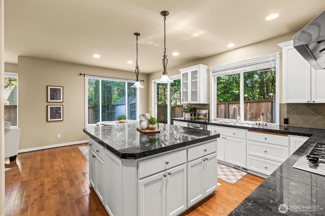 1409 271st Place SE, Sammamish, WA 98075