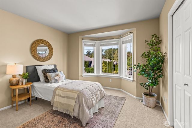 1409 271st Place SE, Sammamish, WA 98075