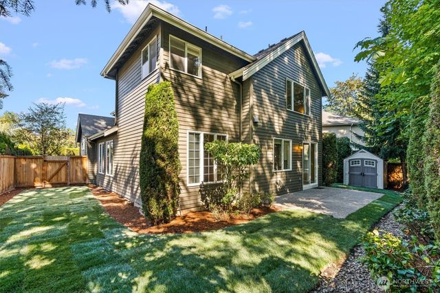 1409 271st Place SE, Sammamish, WA 98075