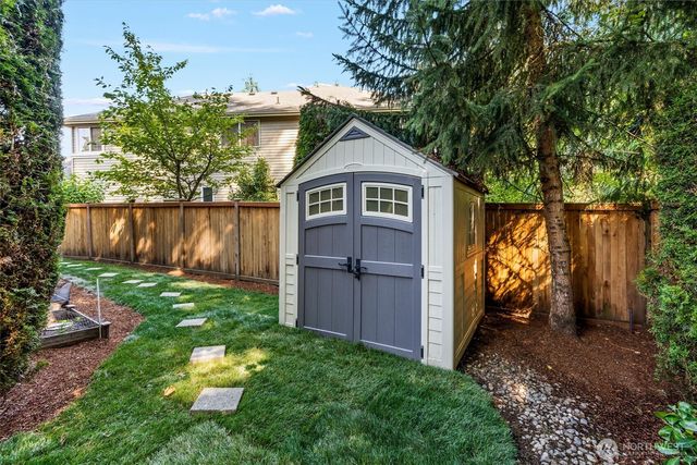 1409 271st Place SE, Sammamish, WA 98075
