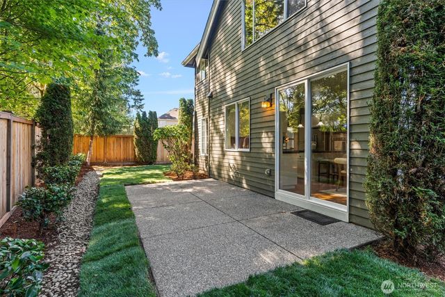 1409 271st Place SE, Sammamish, WA 98075