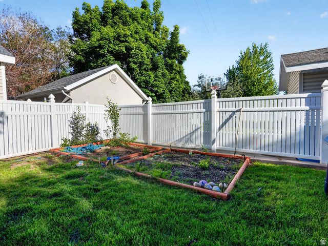 2790 E 25 S, Layton, UT 84040